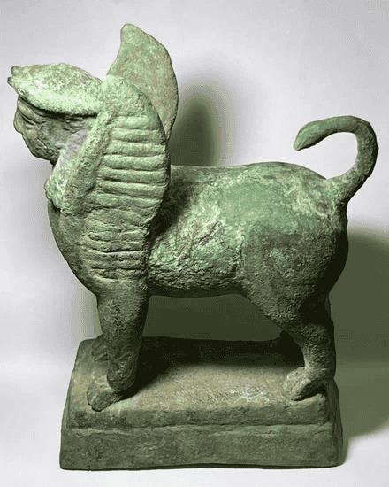 تمثال خرافي
